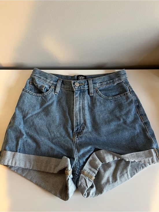 Urban Outfitters Pants - Urban Outfitters Mom High-Rise Denim Shorts Size 26